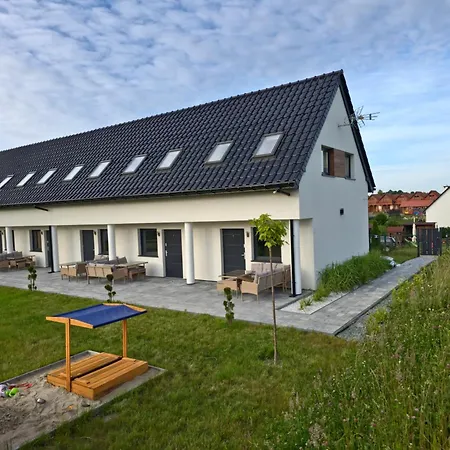 Chalet Sunrise Marina Mielno- *